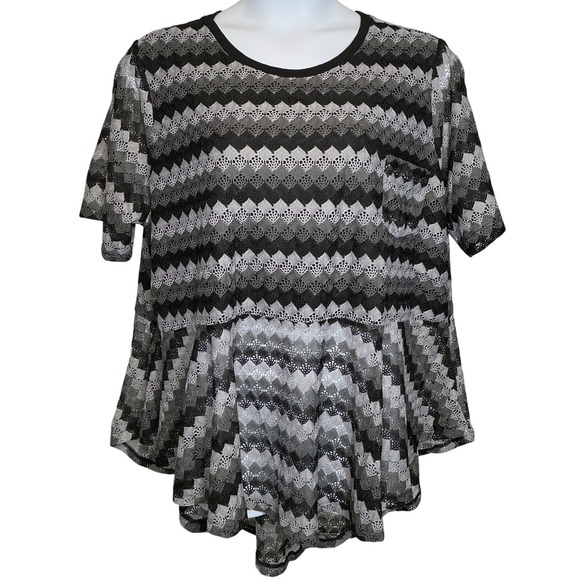 DG2 Diane Gilman Tops - Diane Gilman Womens Peplum Top Sz 3X Black‎ Gray Lace Chevron Artsy Boho Mod